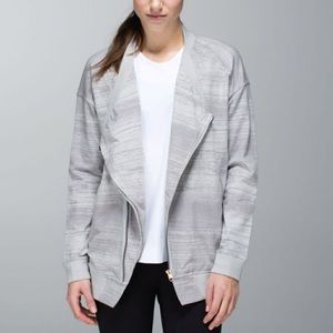 🎉Lululemon Mula Bundle Wrap🎉